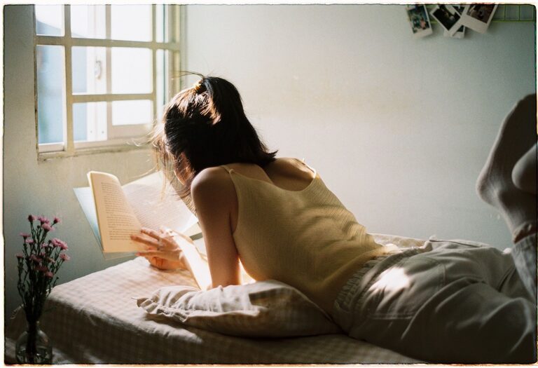 How to Build a Simple Reading Habit That Lasts