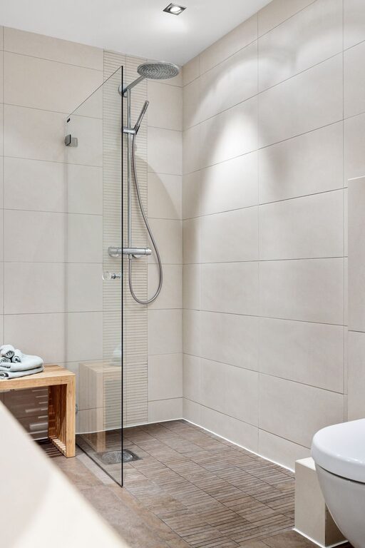 How to Create a Minimalist Bathroom Setup